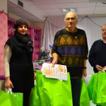 Distribution de cadeaux dans les chambres de greffés, concert et gouter avec les patients, les familles et le personnel de l'unité de greffe et d'adolescents et jeunes adultes